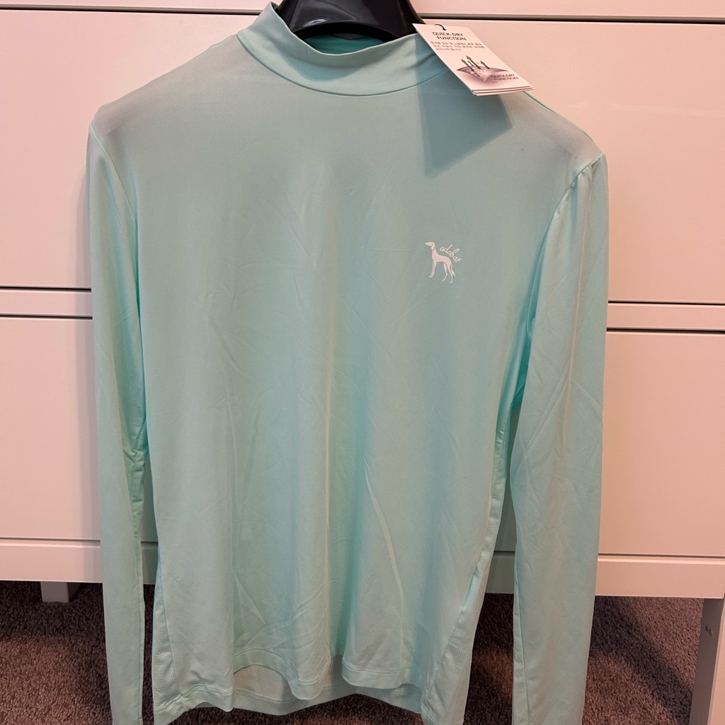 Adabat Golf  Activewear Top Size 95 Mint Brand New